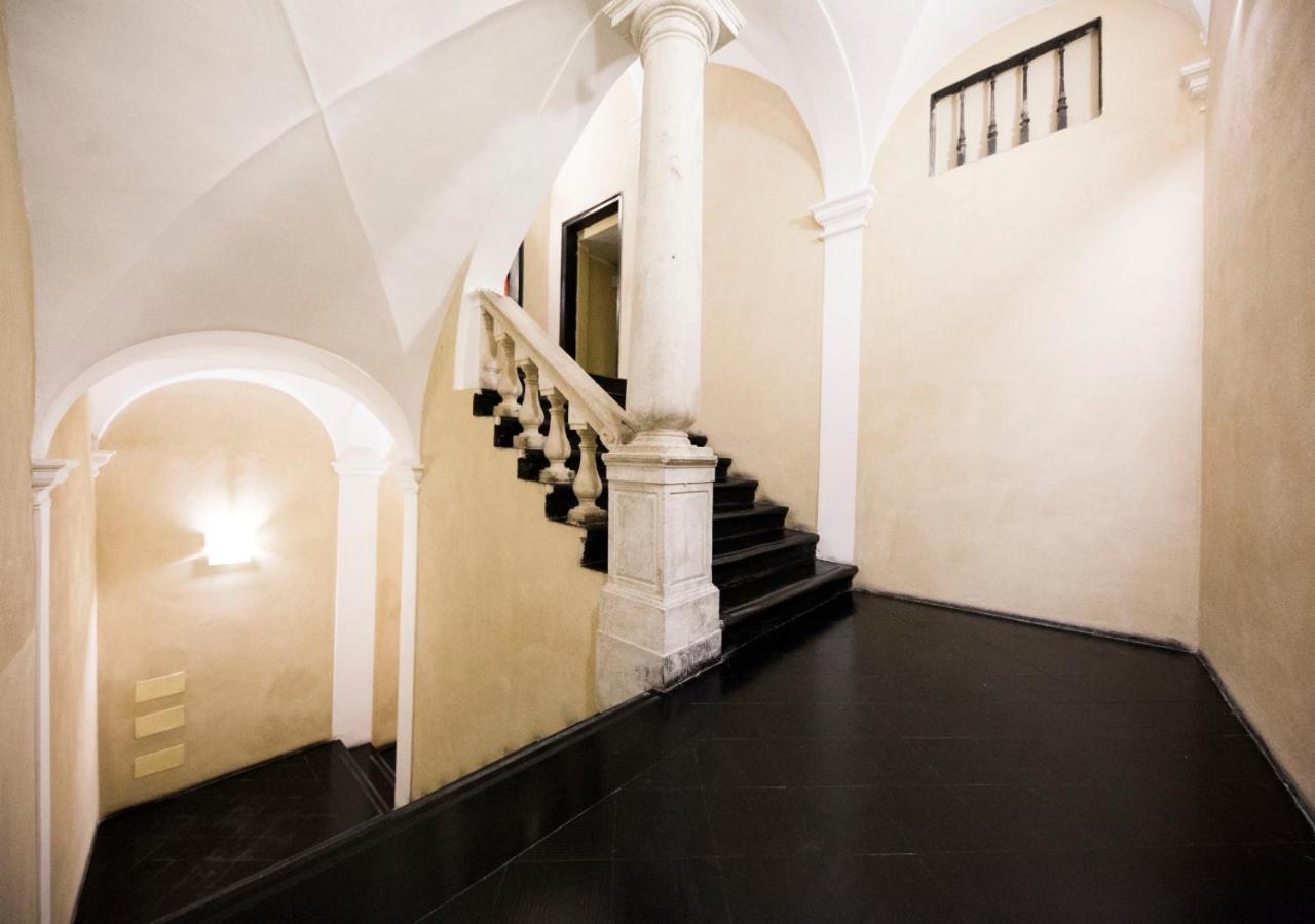 Elegante Loft In Centro Storico Acquario Apartment Genoa Exterior photo